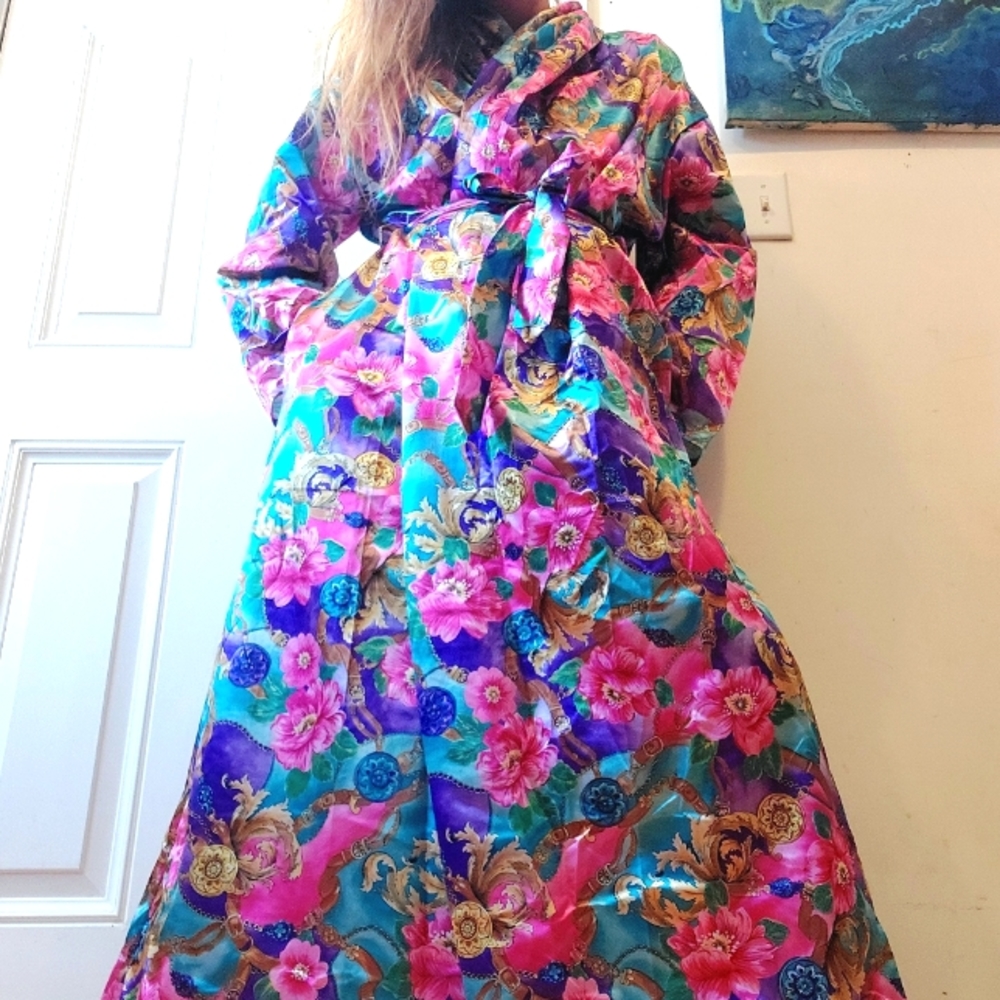 1980's Flashy Floral Robe